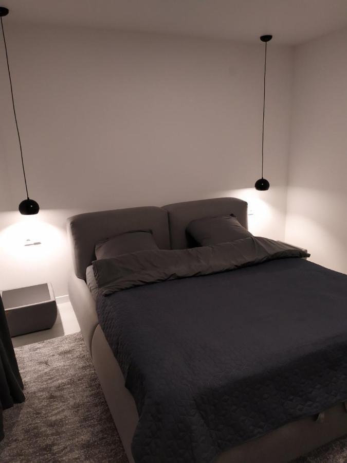 New Modern Apartment Ujhorod Exterior foto